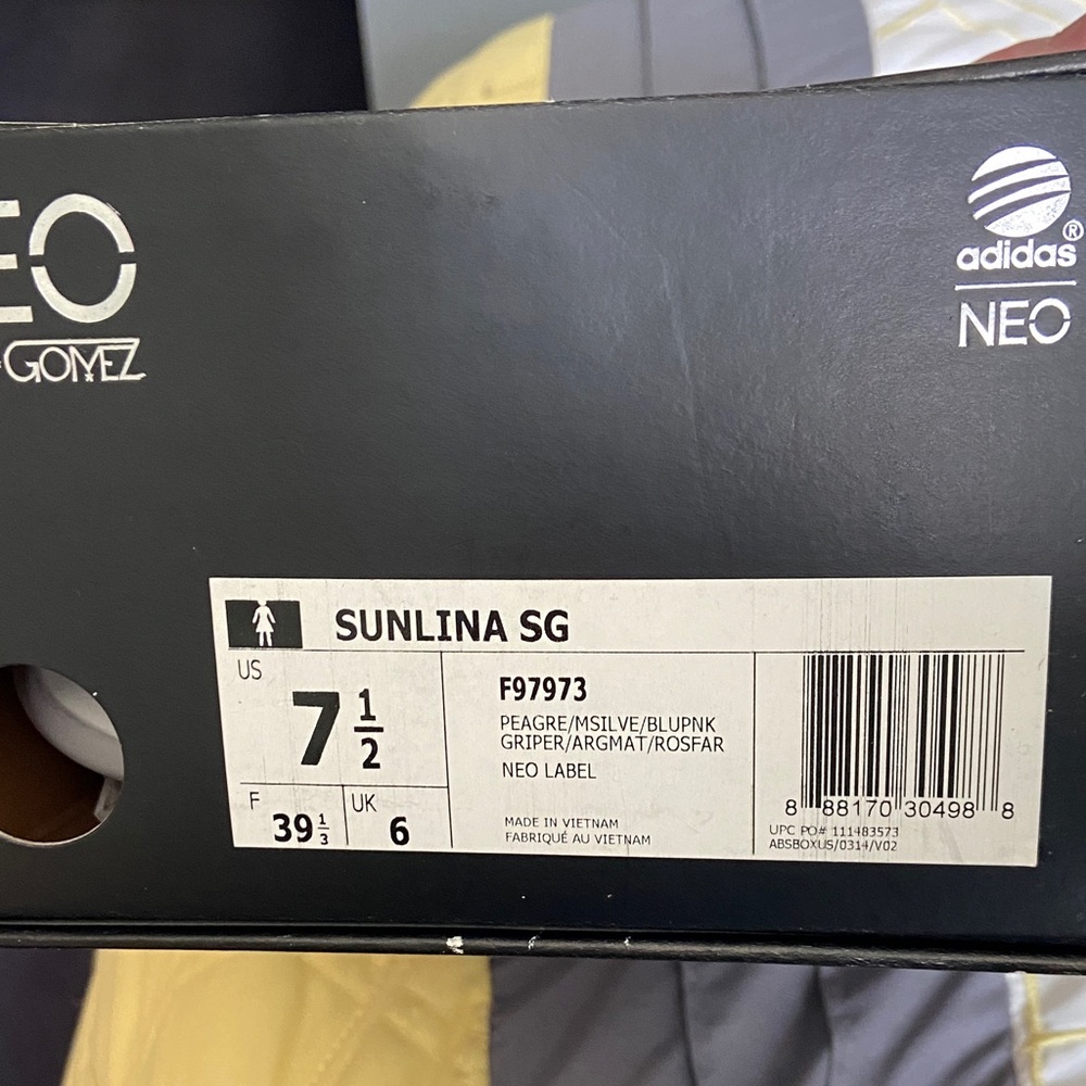 Selena Gomez Adidas Neo Sunlina SG